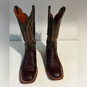 Lucchese 1883 Brown embroidered leather square toe western boots. Size 8B